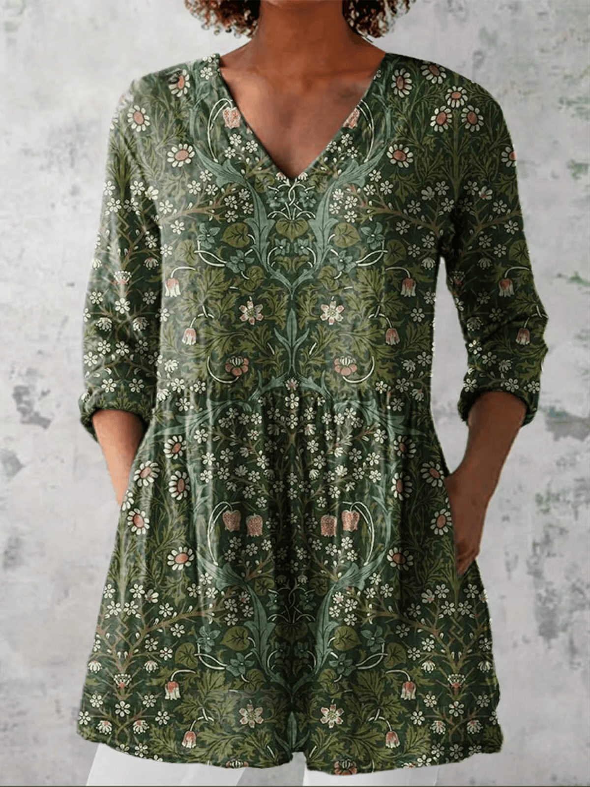 Julie | Long Blouse with V-Neck